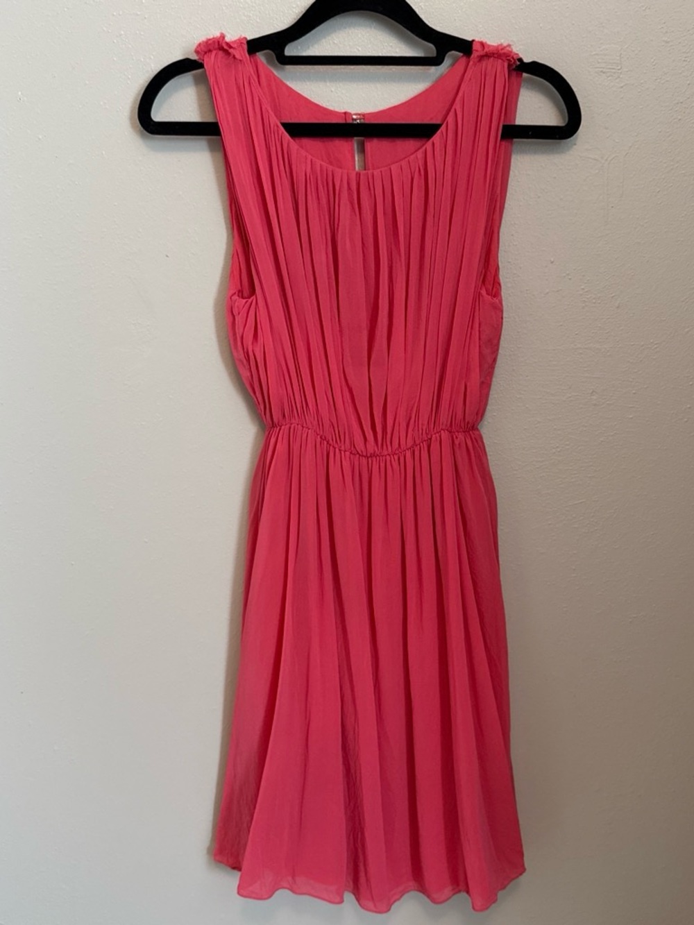 Alice + Olivia Sleeveless Pink Chiffon Pleated Dress